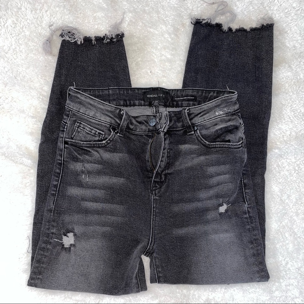KENDALL & KYLIE “THE ICON HIGH RISE STRAIGHT” JEANS